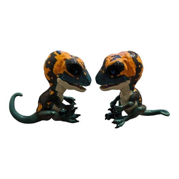 WowWee | Toys | Wowwee Raptor Fingerlings Fury Blue Interactive ...